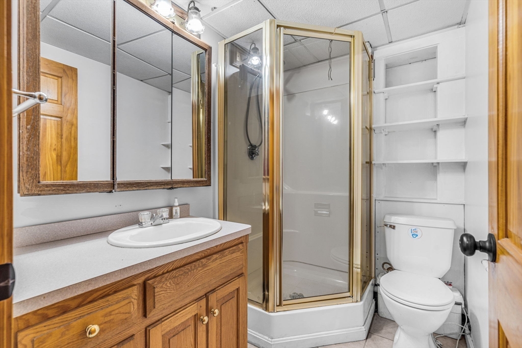 Bellingham, Massachusetts 02019, United States, 3 Bedrooms Bedrooms, ,3 BathroomsBathrooms,Residential,Pending,135664