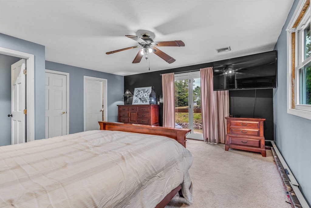 Bellingham, Massachusetts 02019, United States, 3 Bedrooms Bedrooms, ,3 BathroomsBathrooms,Residential,Pending,135664