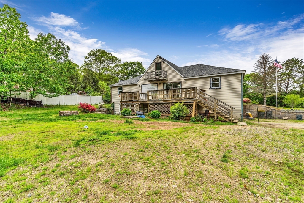 Bellingham, Massachusetts 02019, United States, 3 Bedrooms Bedrooms, ,3 BathroomsBathrooms,Residential,Pending,135664