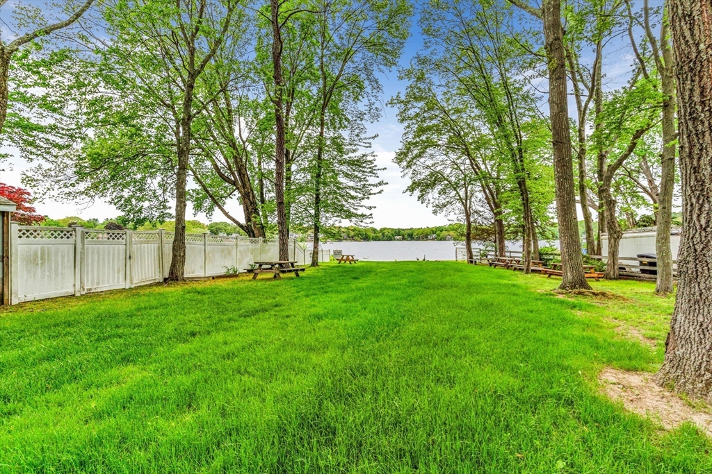 Bellingham, Massachusetts 02019, United States, 3 Bedrooms Bedrooms, ,3 BathroomsBathrooms,Residential,Pending,135664