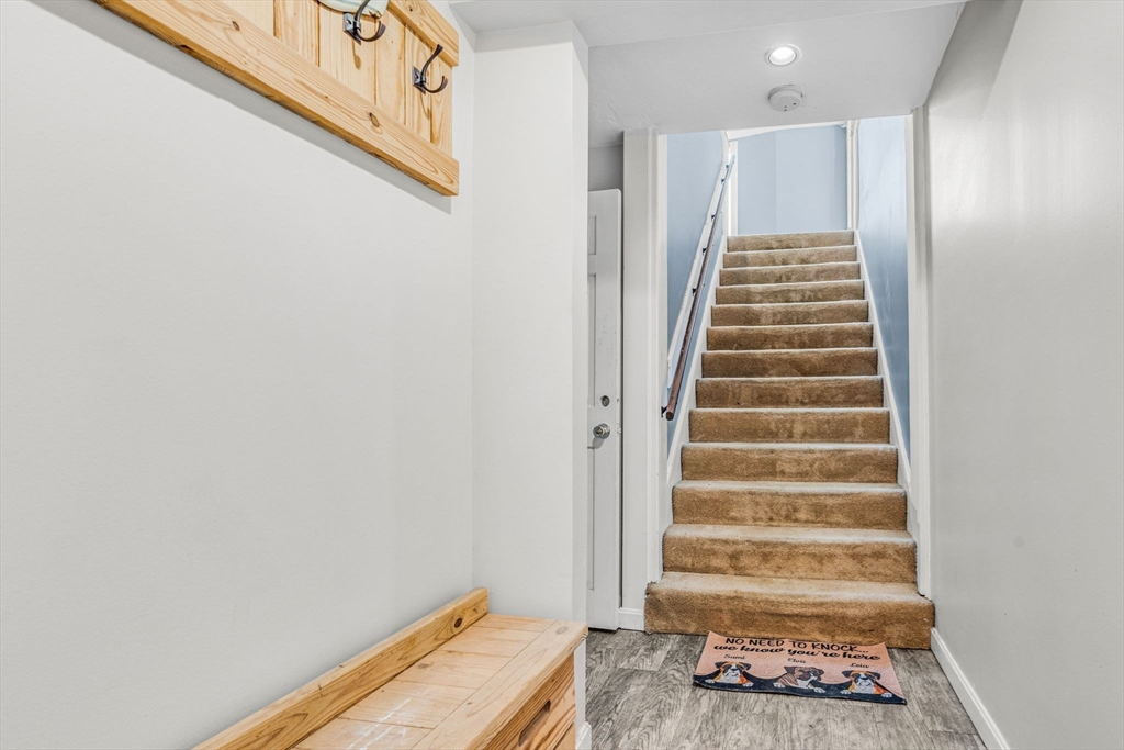 Bellingham, Massachusetts 02019, United States, 3 Bedrooms Bedrooms, ,3 BathroomsBathrooms,Residential,Pending,135664