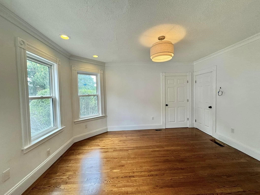 22 Allen Avenue