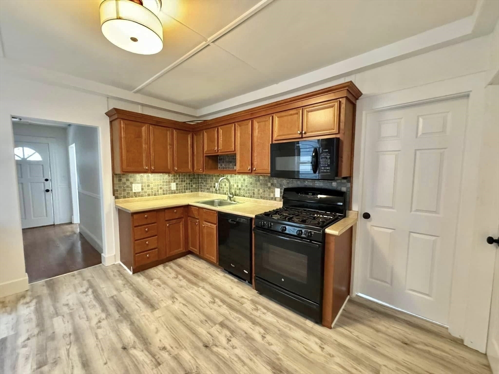 22 Allen Avenue