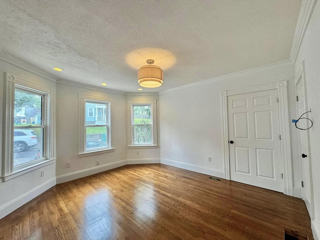 22 Allen Avenue