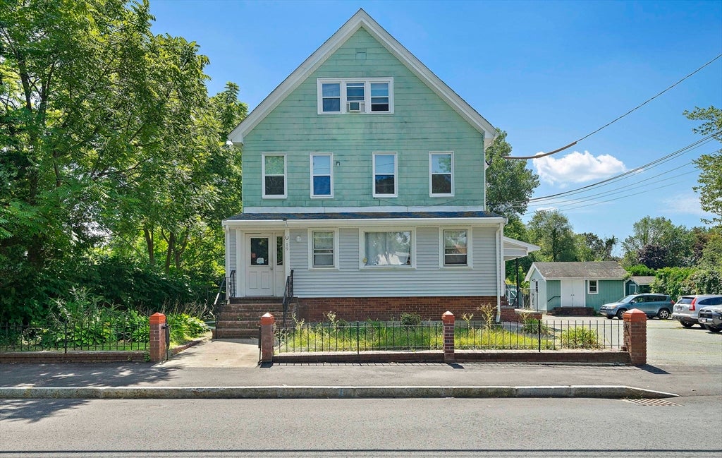 19 Bartlett ST, Avon, MA Photo #2