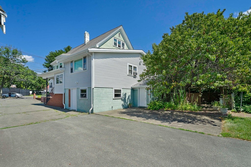 19 Bartlett ST, Avon, MA Photo #17