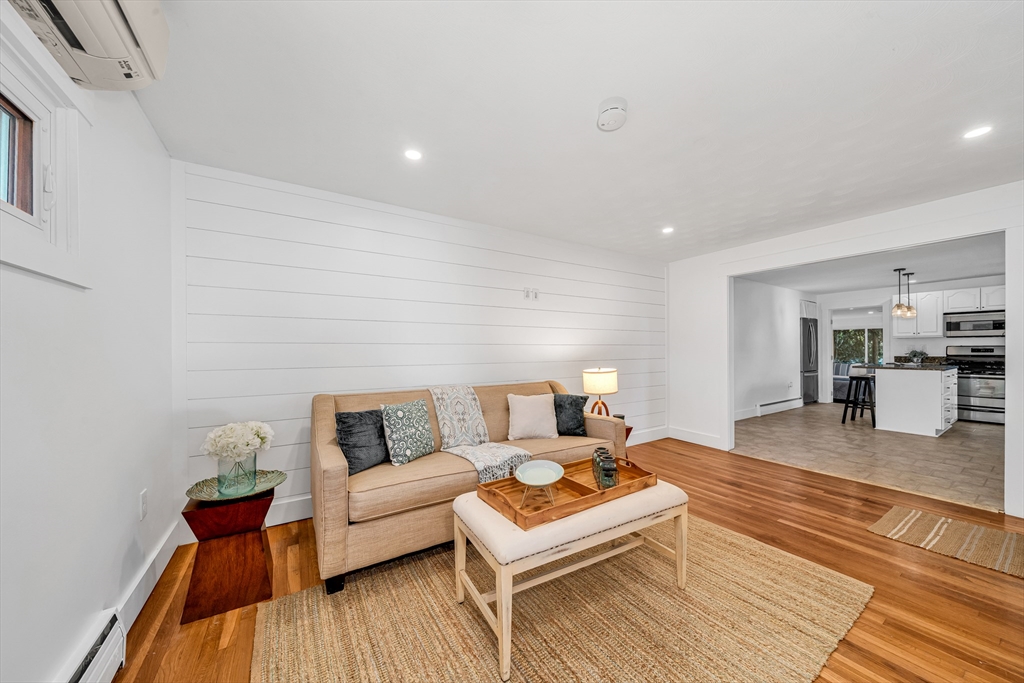 2 Bailey St