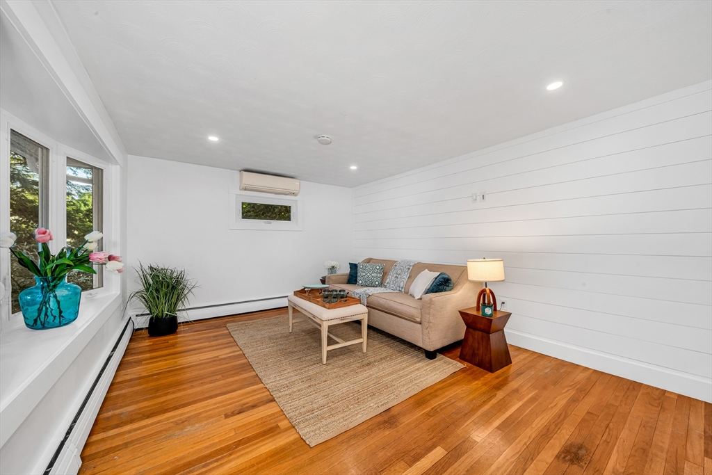 2 Bailey St