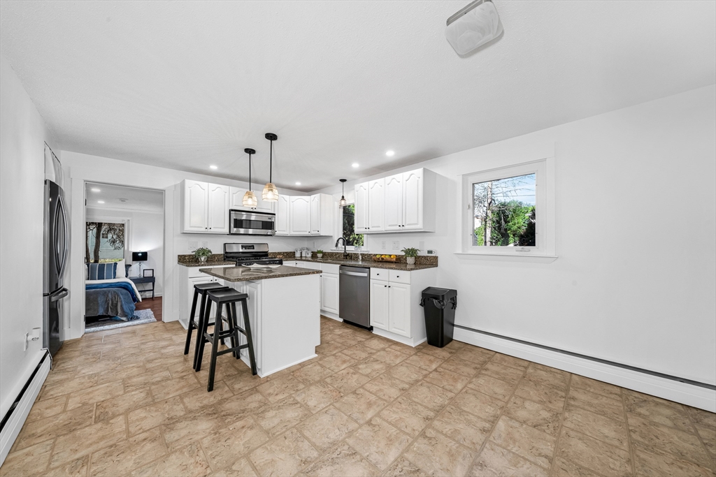 2 Bailey St