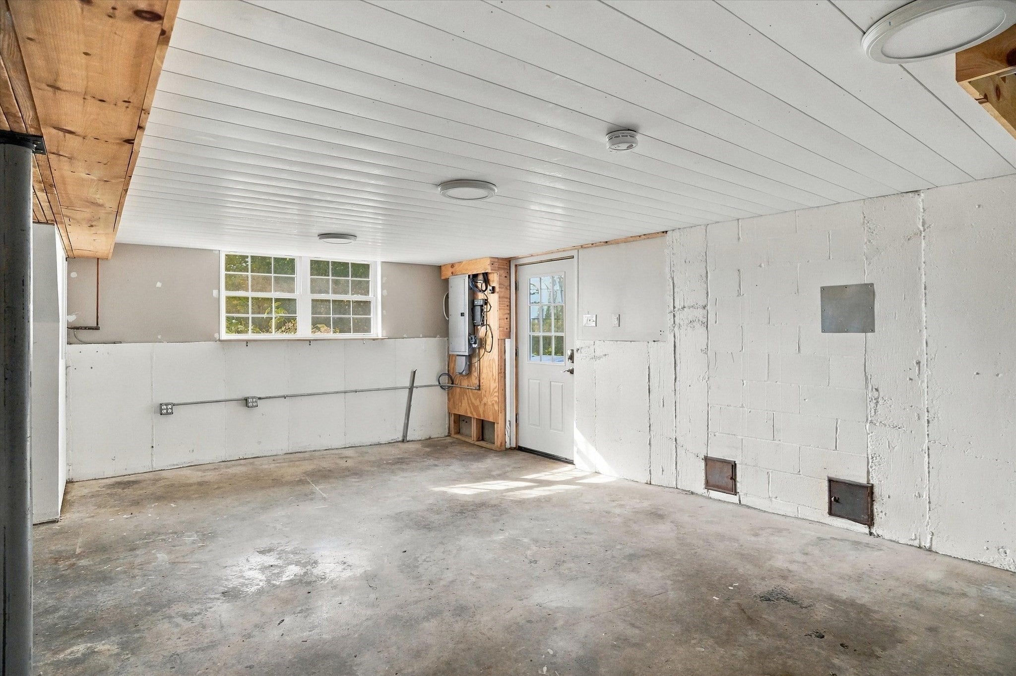 588 Main St, West Newbury, MA, 588 Main St, West Newbury, MA Photo #28