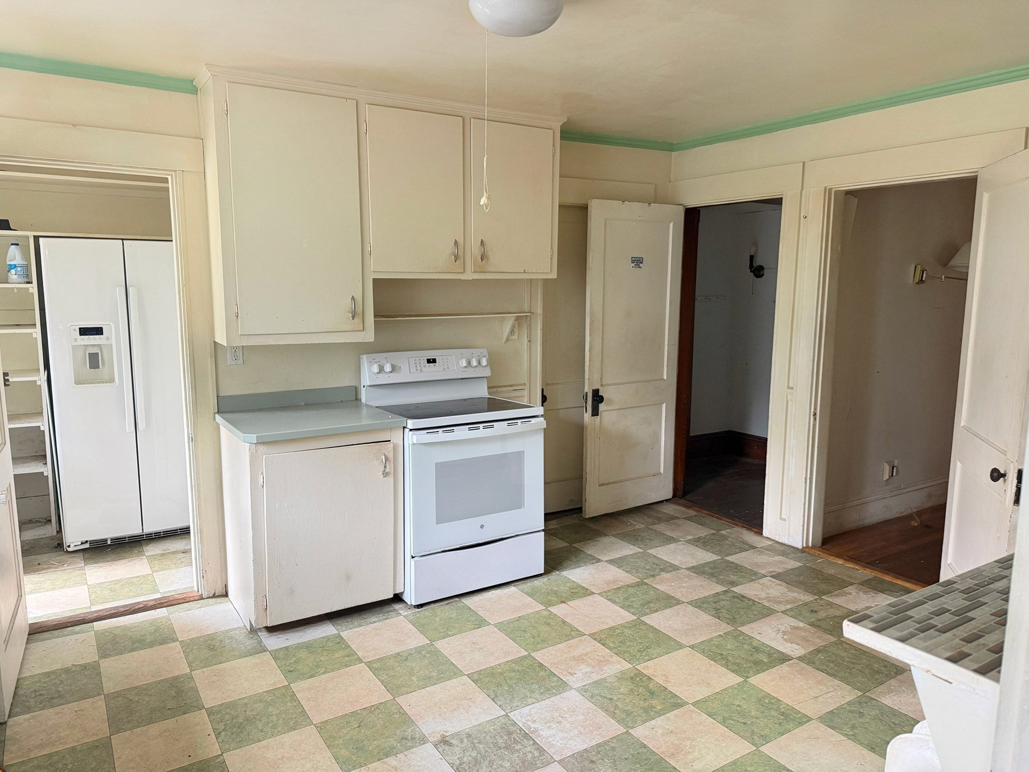 57L Benvenue St