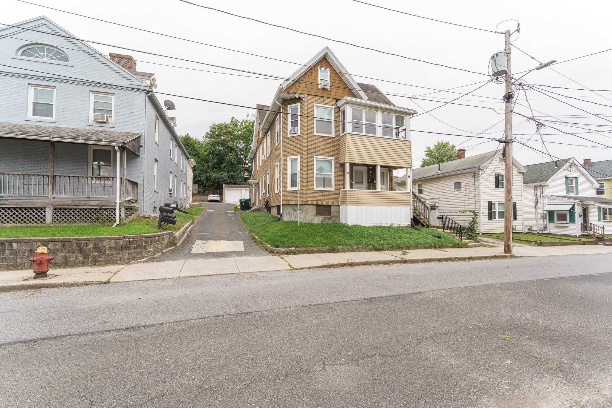 17 Spring St