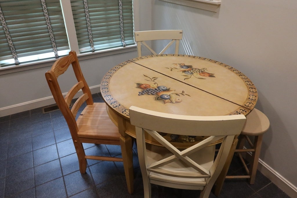 19 S Commons #B, Lincoln, MA Photo #7
