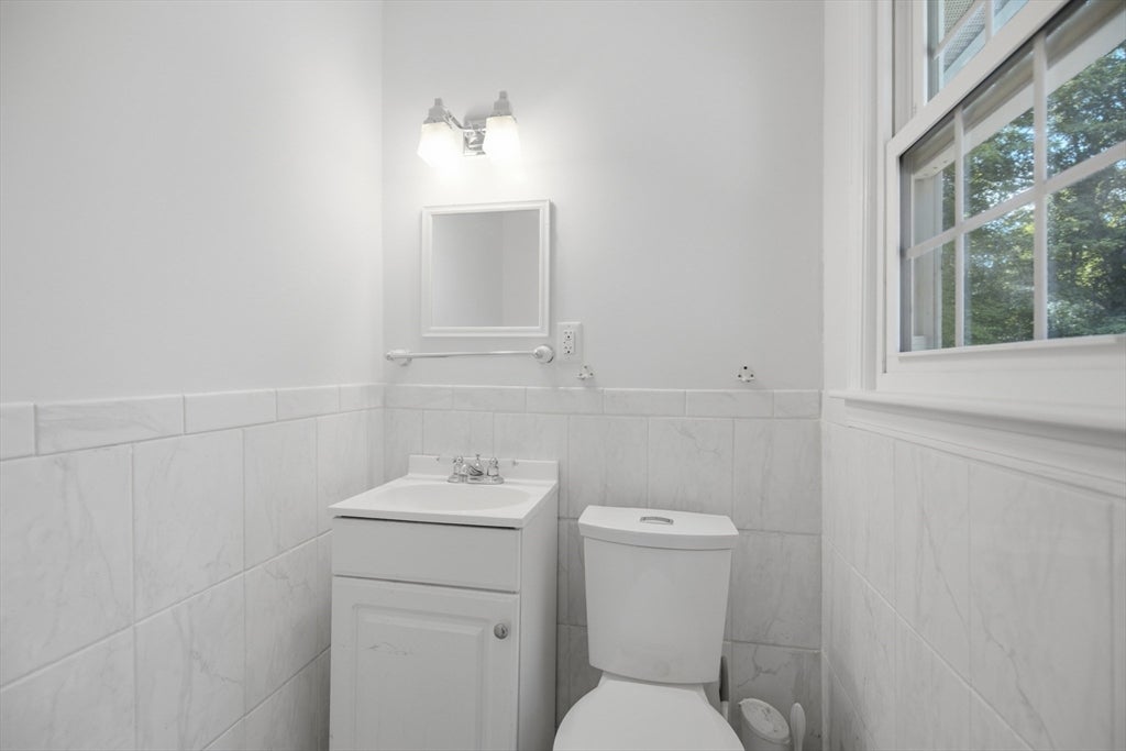 198 Hollis Rd, Lunenburg, MA, 198 Hollis Rd, Lunenburg, MA Photo #20