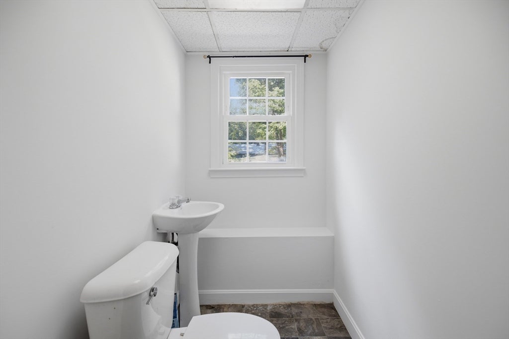 198 Hollis Rd, Lunenburg, MA, 198 Hollis Rd, Lunenburg, MA Photo #27