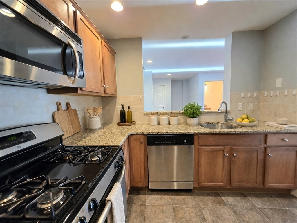 120 Wyllis Ave #222, Everett, MA, 120 Wyllis Ave #222, Everett, MA Photo #16