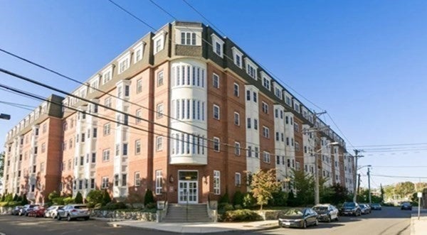 120 Wyllis Ave 222