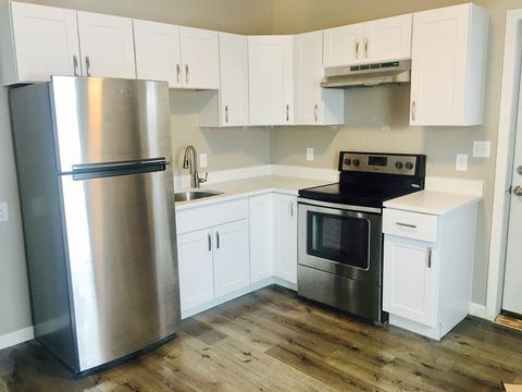 178 North Ave 2 Abington MA 02351