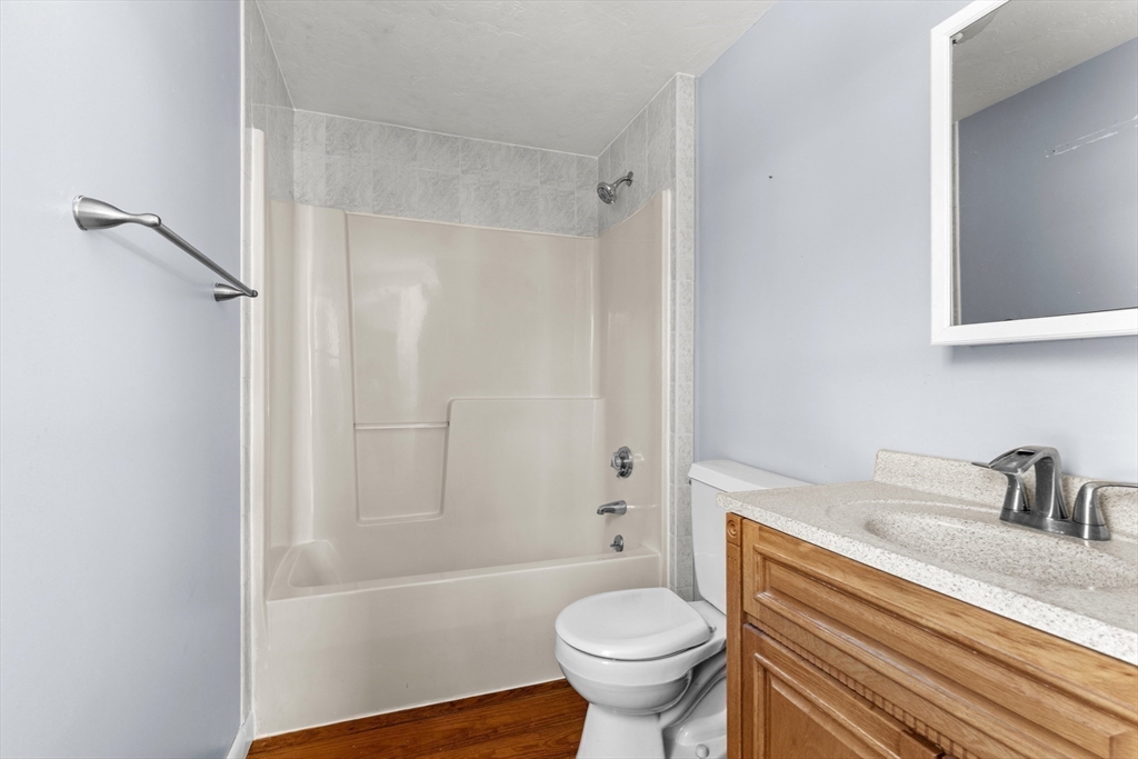 40 Menotomy Rd, Plymouth, MA Photo #14