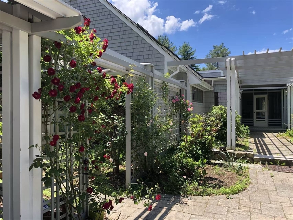 39 Kings Grant Rd