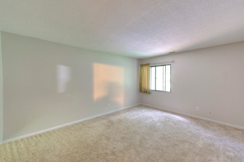 16 Thayer Pond Dr #16, Oxford, MA Photo #13