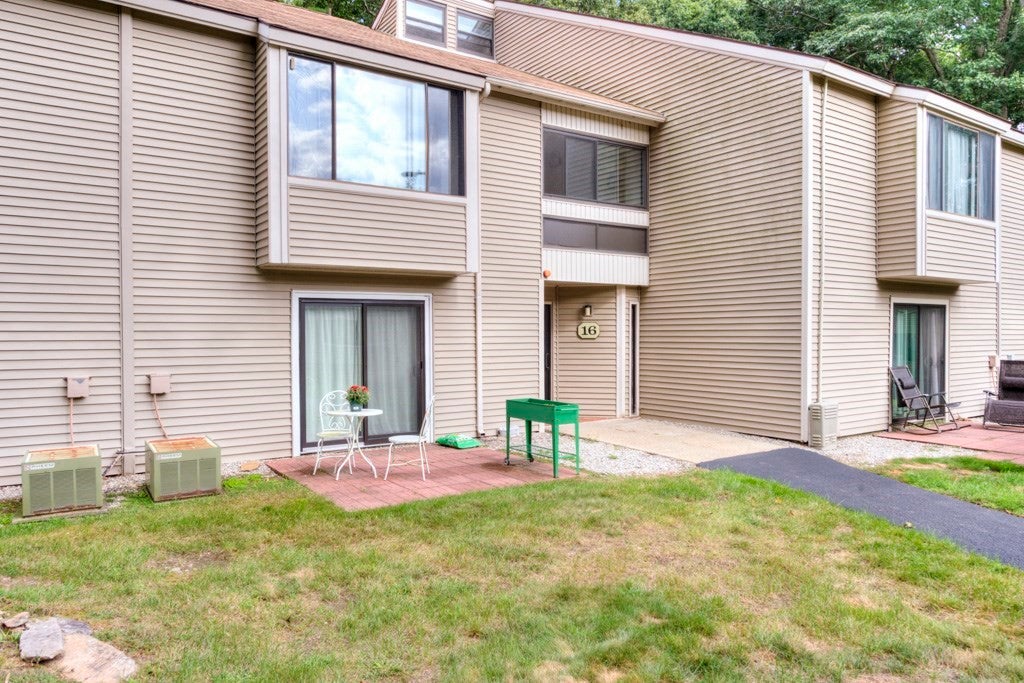 16 Thayer Pond Dr #16, Oxford, MA Photo #3