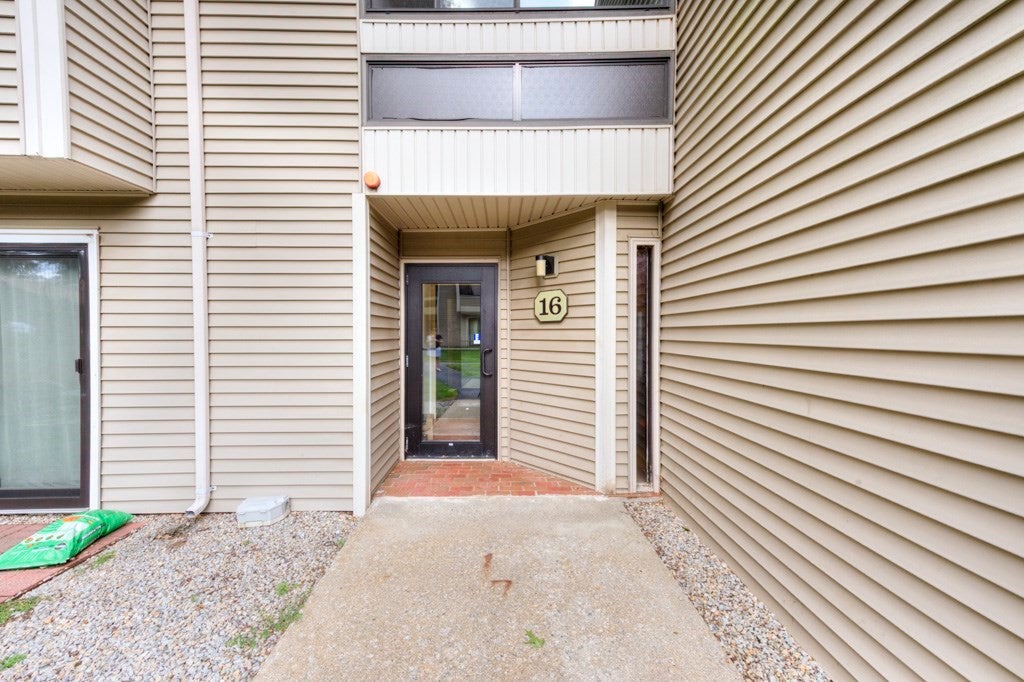 16 Thayer Pond Dr #16, Oxford, MA Photo #4
