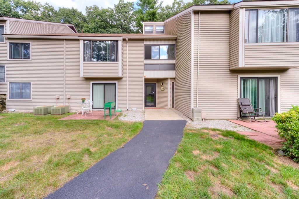 16 Thayer Pond Dr #16, Oxford, MA Photo #2