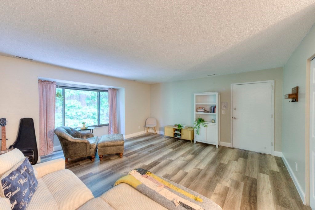 16 Thayer Pond Dr #16, Oxford, MA Photo #17