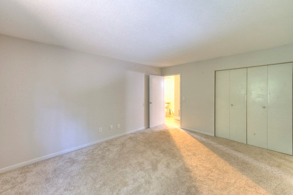 16 Thayer Pond Dr #16, Oxford, MA Photo #15
