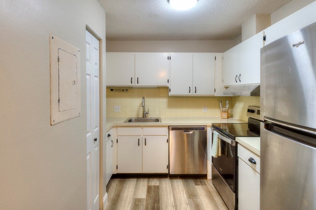16 Thayer Pond Dr #16, Oxford, MA Photo #5