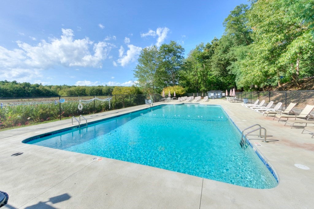 16 Thayer Pond Dr #16, Oxford, MA Photo #22