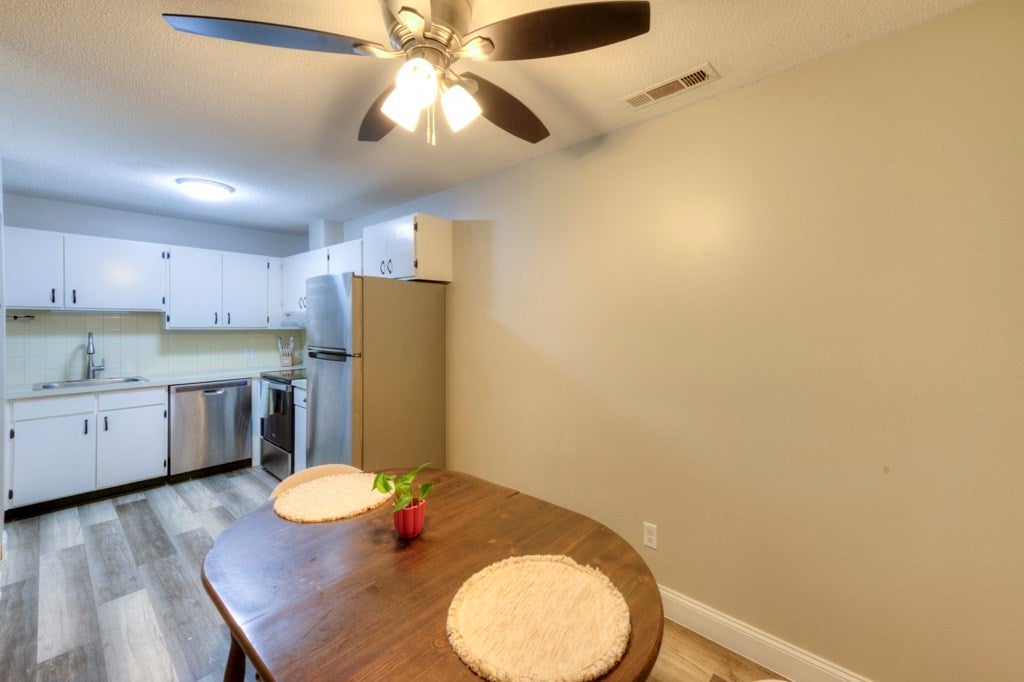 16 Thayer Pond Dr #16, Oxford, MA Photo #9