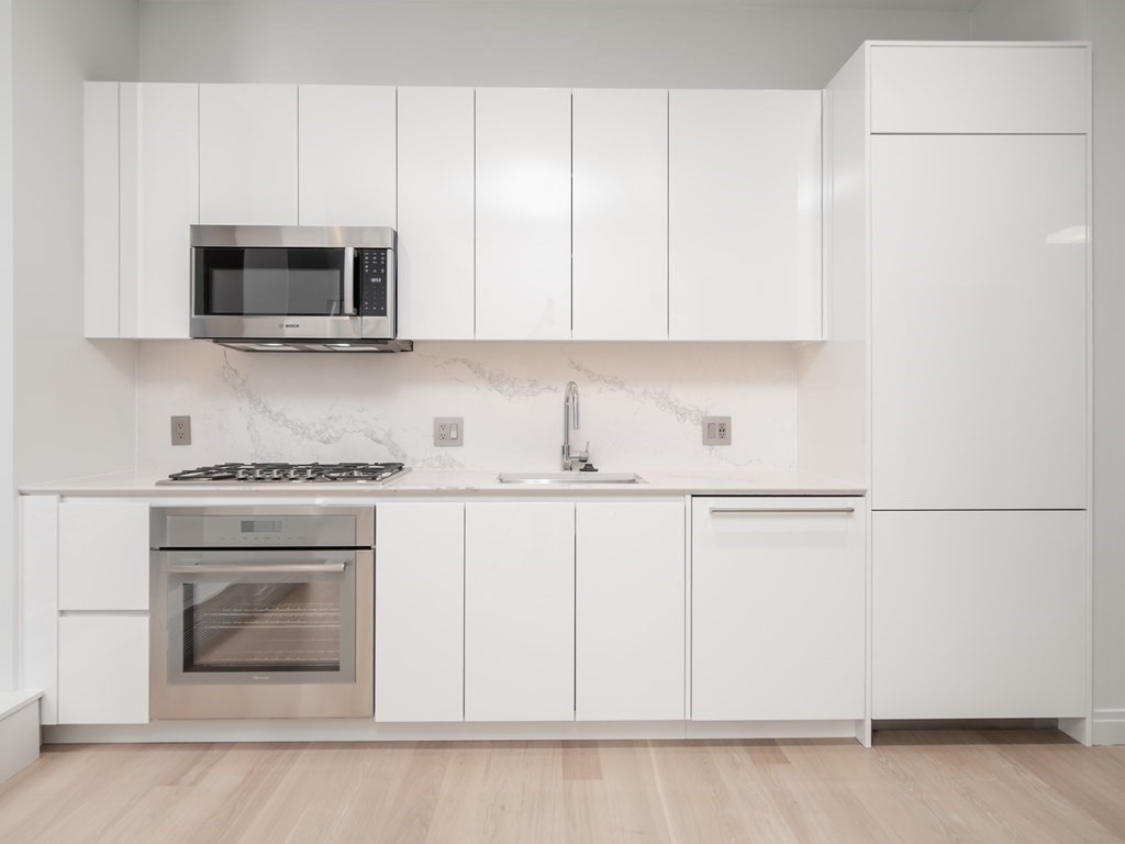 135 Seaport Blvd 526