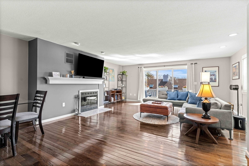 2 Countryside Ln 1301