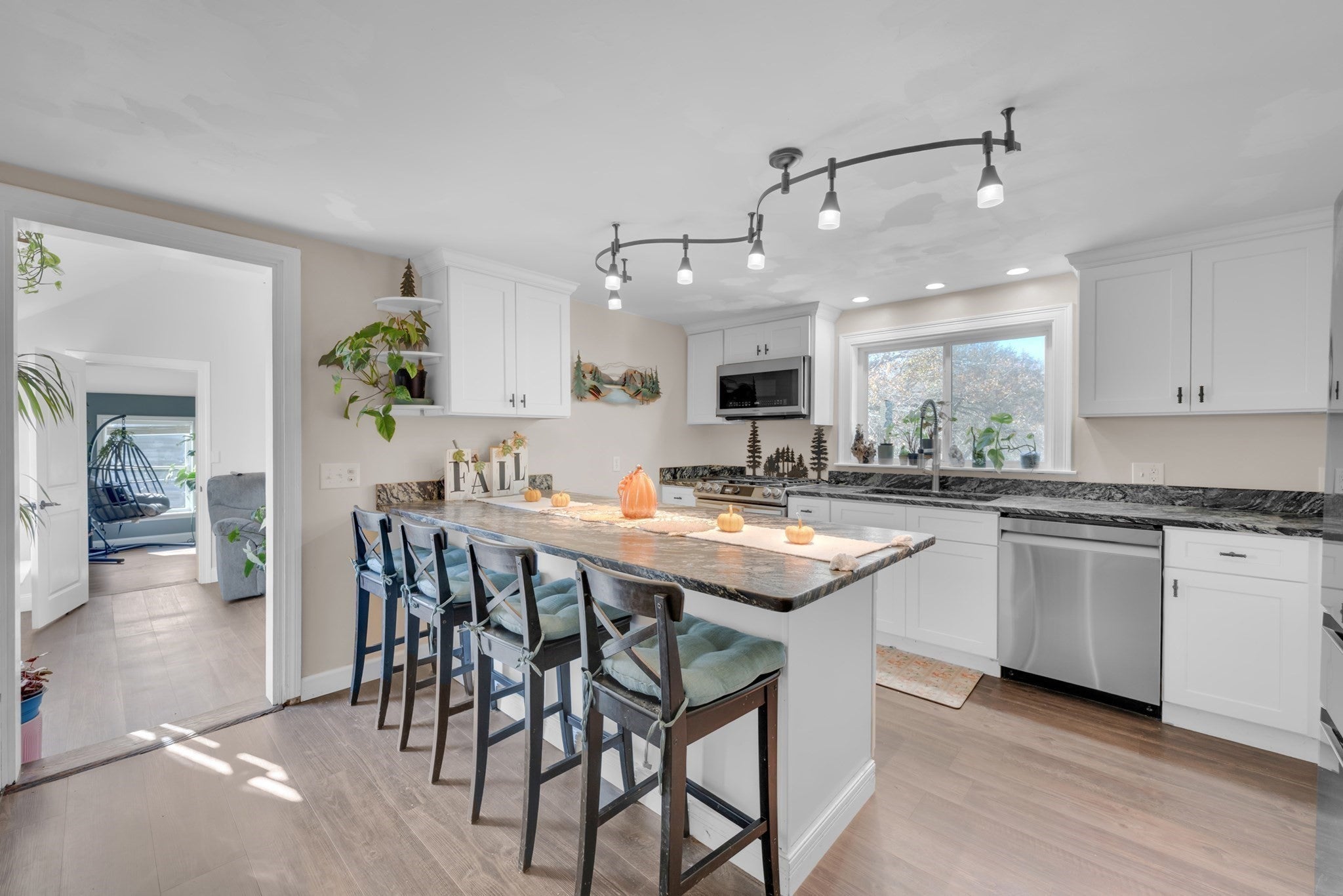 418 Dresser Hill Rd, Dudley, MA Photo #7
