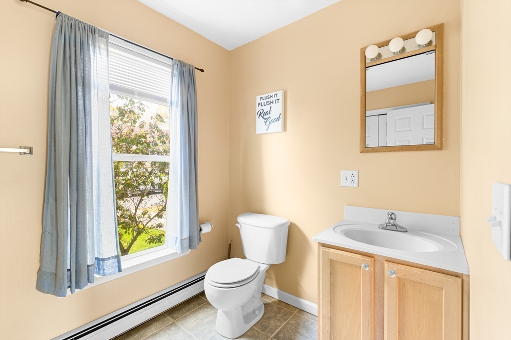 19 Pinehurst Ave, Saugus, MA Photo #8