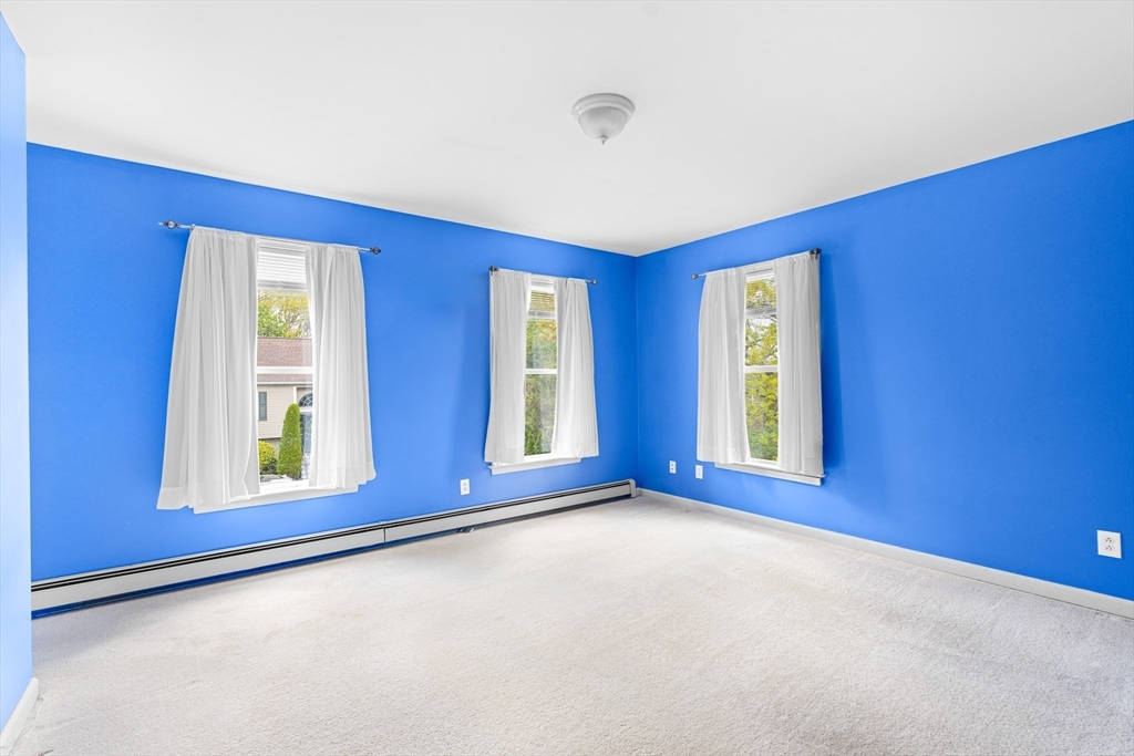 19 Pinehurst Ave, Saugus, MA Photo #13
