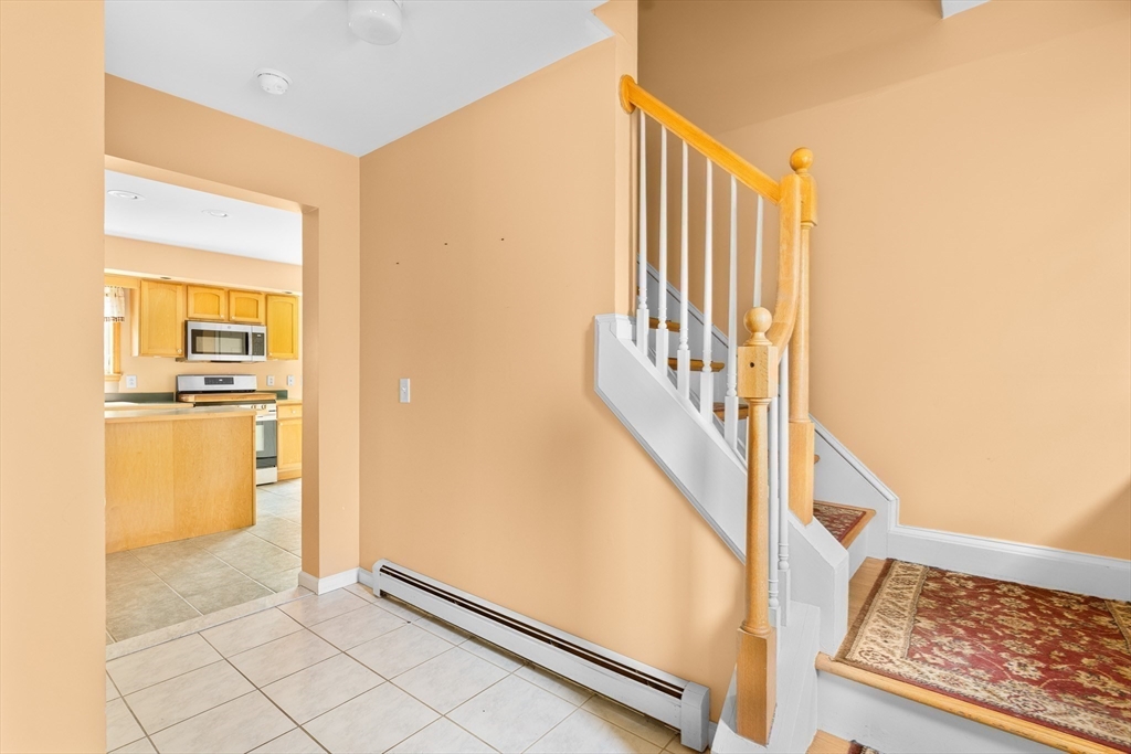 19 Pinehurst Ave, Saugus, MA Photo #9