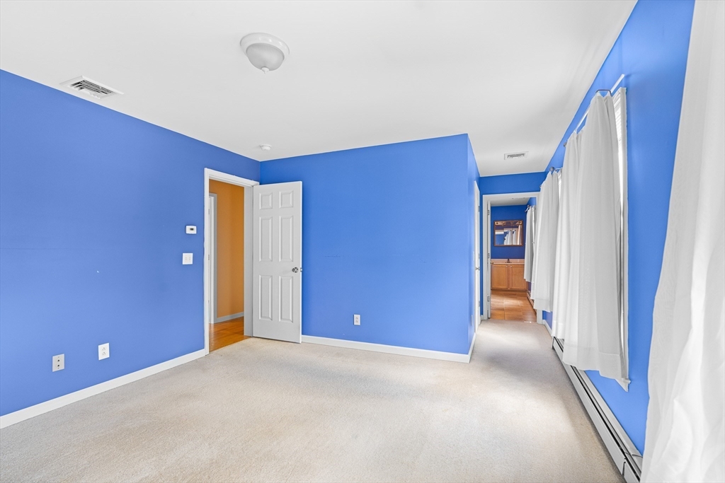 19 Pinehurst Ave, Saugus, MA Photo #14