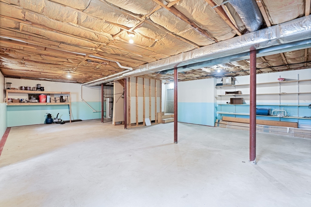19 Pinehurst Ave, Saugus, MA Photo #18