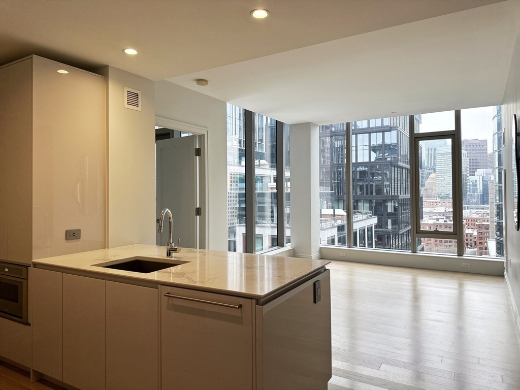 135 Seaport Boulevard 1705