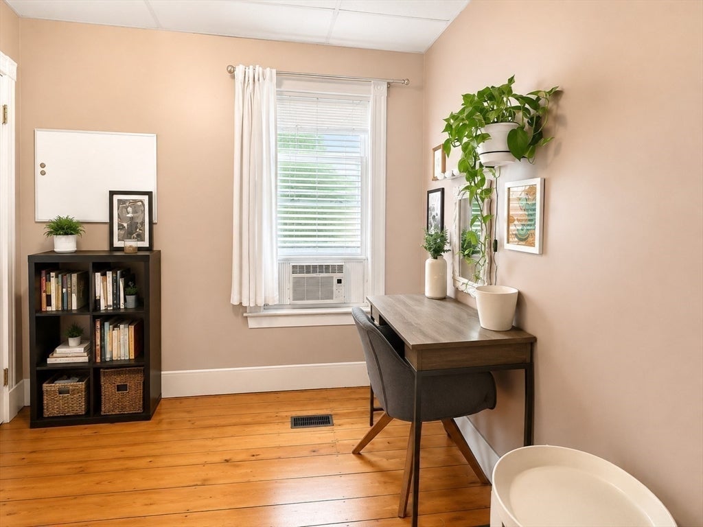 14 Hartland St #1, Boston, MA Photo #7
