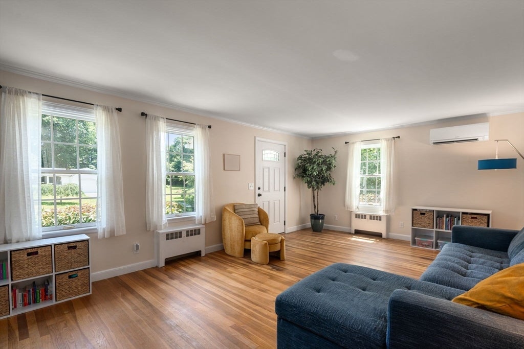 51 Laurelwood Rd