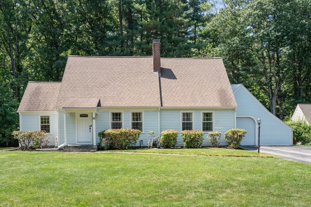 51 Laurelwood Rd