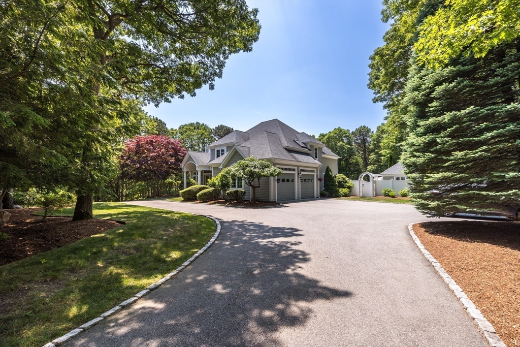 335 Falmouth Woods Rd
