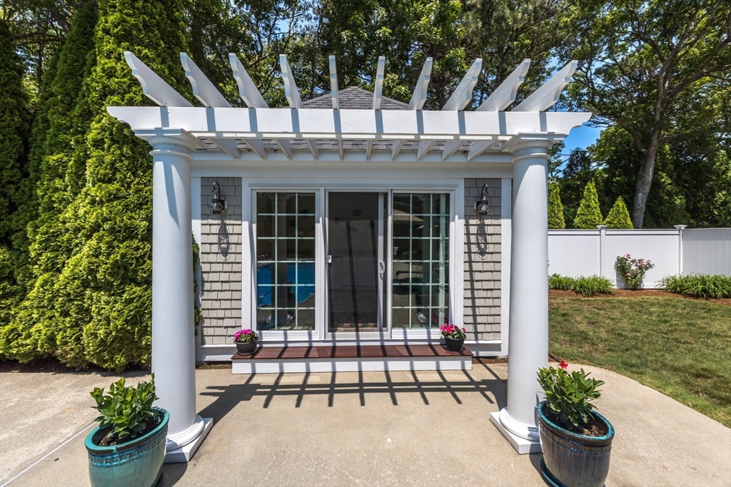 335 Falmouth Woods Rd