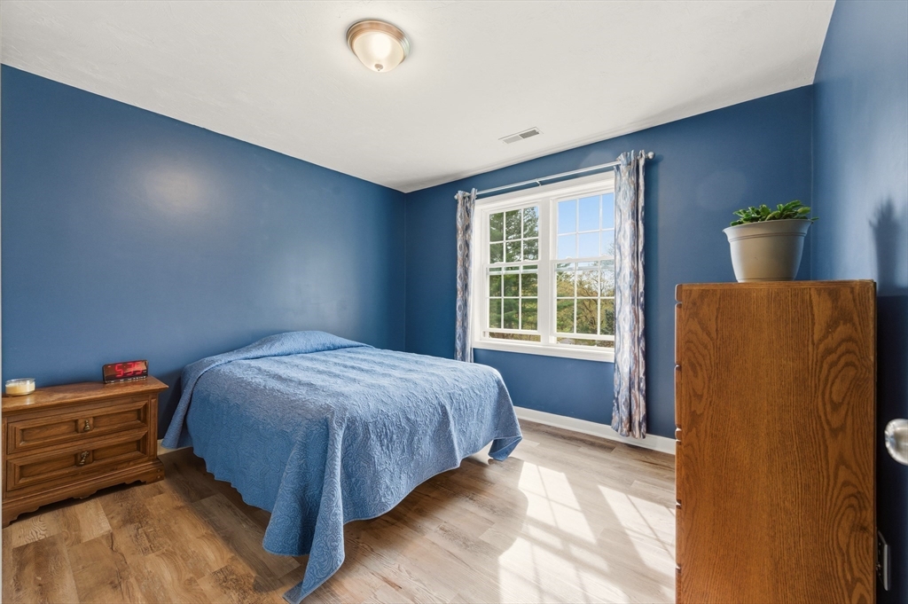 20 Crown St, Spencer, MA Photo #23