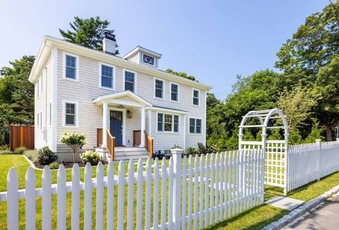 5 Pinetree Lane Tisbury MA 02568