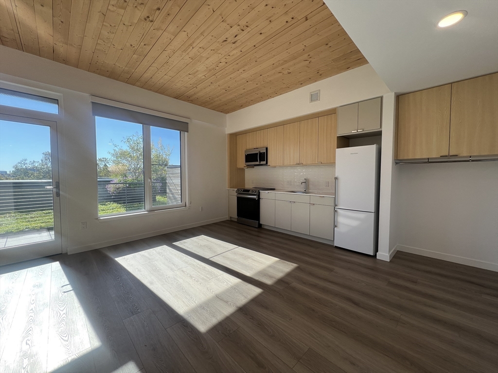 154 Broadway 408